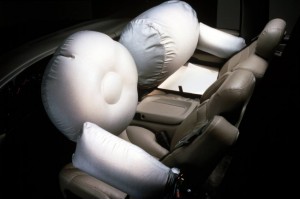 ремень безопасности и подушки безопасности - это и есть безопасный автомобиль