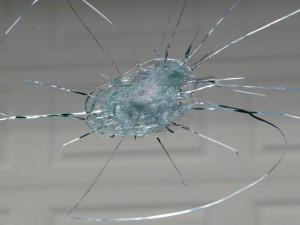 Повреждения автомобильных стекол и их дальнейший ремонт